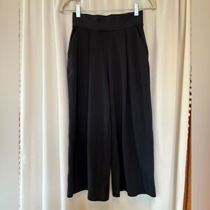 Lululemon pleated crop wide leg